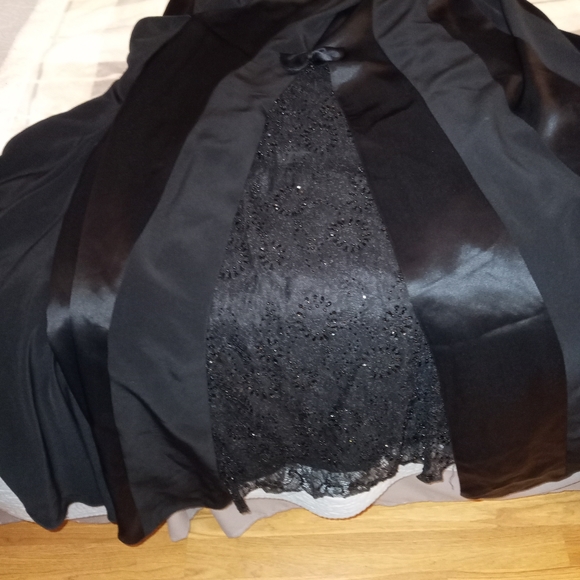 Montage Mon Cheri Black mother of bride Dress Gown Lace & bead insert NWT /B7 - Picture 10 of 13